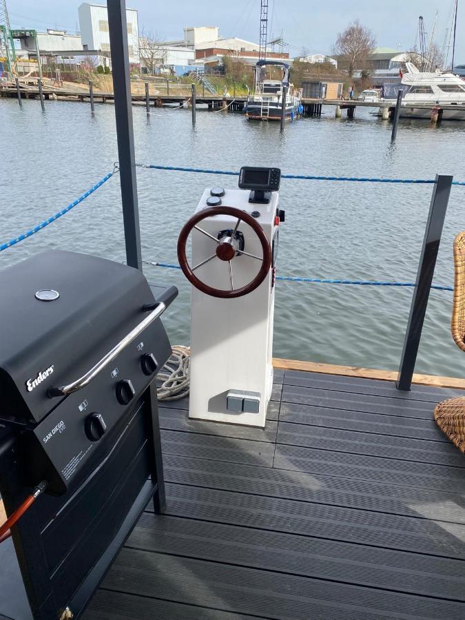 Botel Premium Hausboot Sonneninsel *
